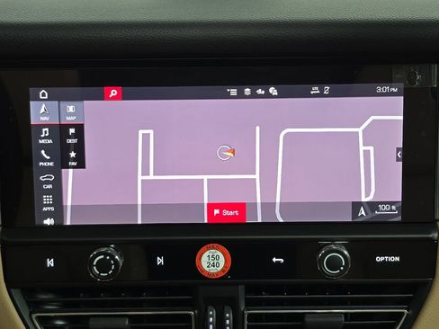 New 2026 Porsche Macan image 18