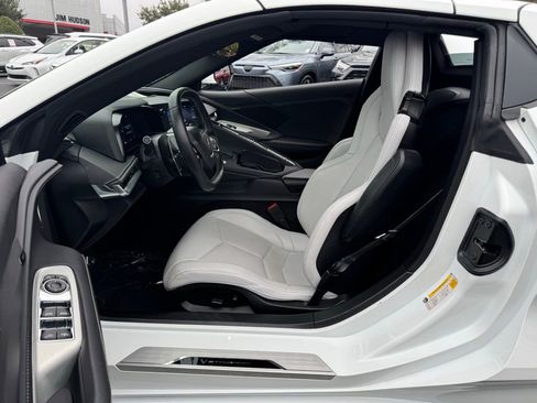 Used 2023 Chevrolet Corvette Stingray w/ Z51 Performance Package image 27