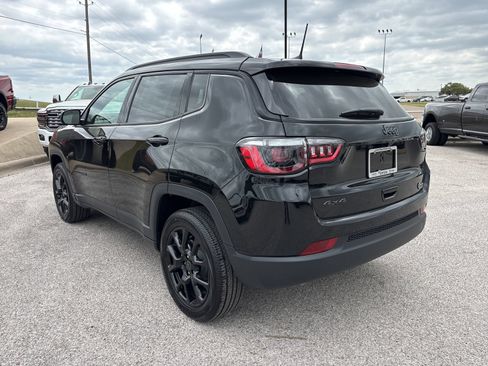 New 2026 Jeep Compass Latitude AWD/4WD image 4