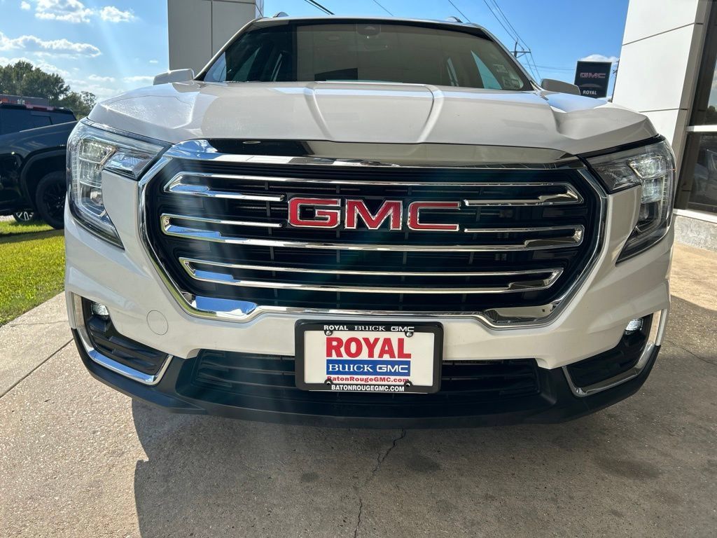 Used 2022 GMC Terrain SLT FWD image 3