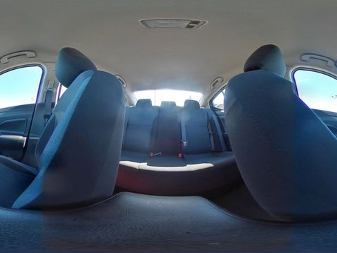 Used 2025 Nissan Versa SV FWD image 40