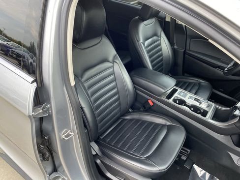 Used 2022 Ford Edge SEL image 19