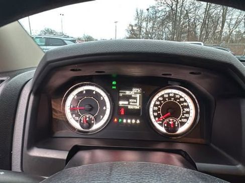 Used 2018 RAM 1500 Express image 16