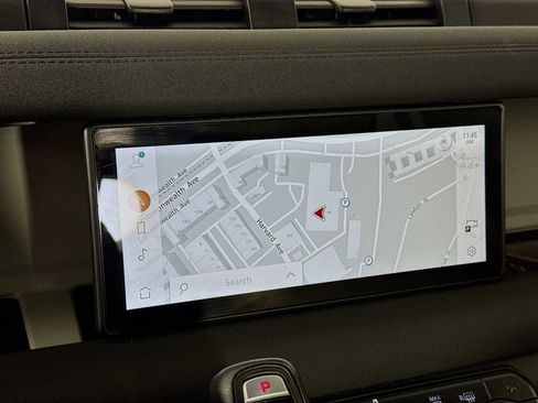 Used 2023 Land Rover Defender 110 X-Dynamic SE image 14