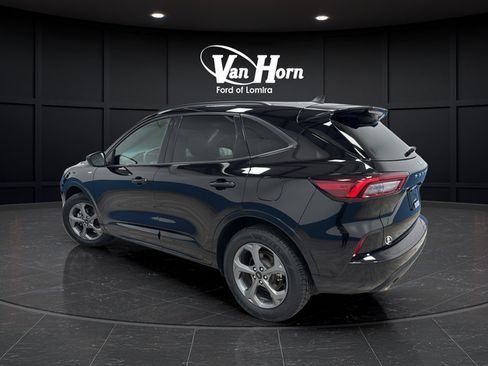 Used 2024 Ford Escape ST-Line w/ Tech Pack #1 AWD/4WD image 5