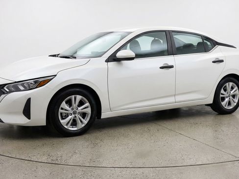 Used 2025 Nissan Sentra S FWD image 3