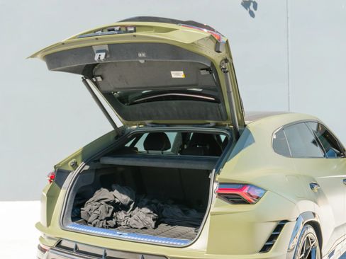 Used 2024 Lamborghini Urus Performante AWD/4WD image 61