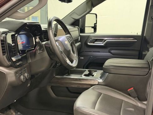 Certified 2024 Chevrolet Silverado 2500 LTZ w/ LTZ Premium Package image 39