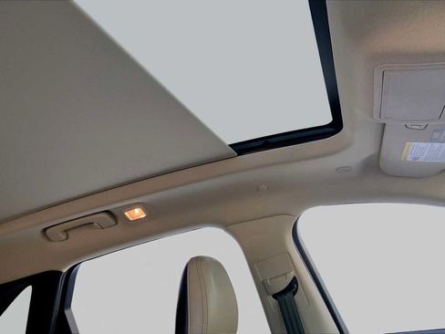 Used 2020 Ford Escape Titanium FWD image 14