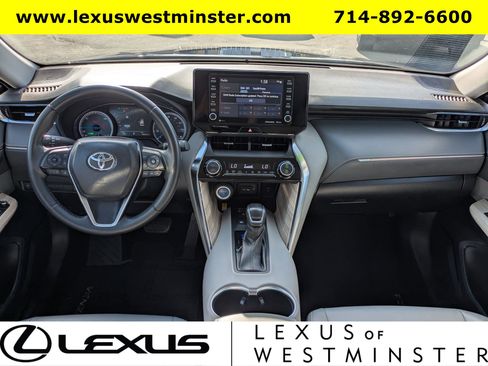 Used 2021 Toyota Venza LE image 15