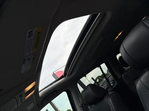 Used 2014 Honda Pilot Touring image 23