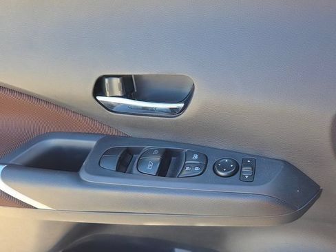 Used 2024 Nissan Kicks SR w/ Interior Electronics Package FWD image 28