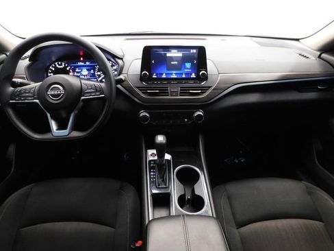 Used 2024 Nissan Altima 2.5 SV image 27