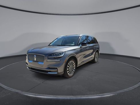 Used 2023 Lincoln Aviator Reserve w/ Elements Package Plus image 4