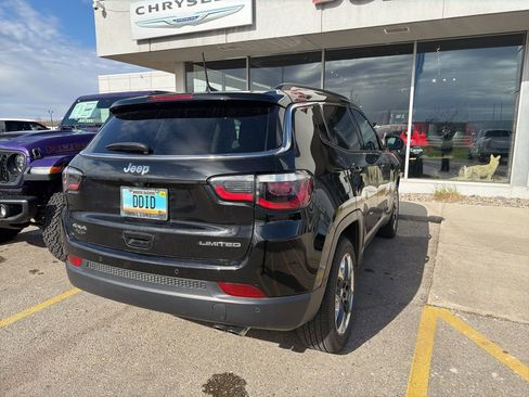 Used 2018 Jeep Compass Limited w/ Navigation Group AWD/4WD image 5