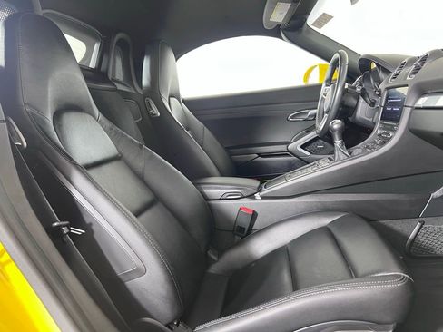 Certified 2019 Porsche 718 Boxster image 24