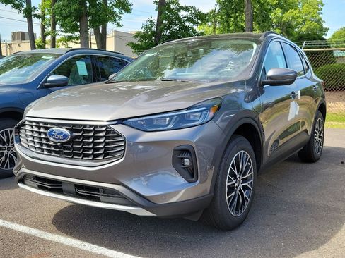 New 2024 Ford Escape SE w/ PHEV Premium Package image 3