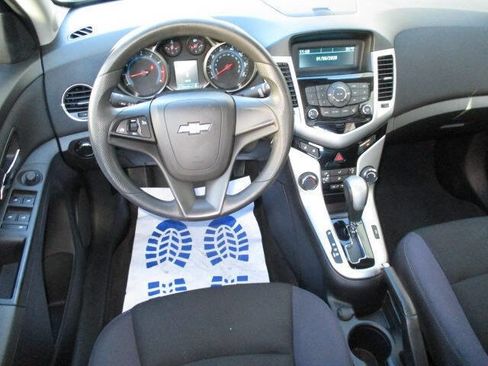 Used 2014 Chevrolet Cruze LT image 20