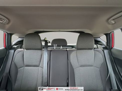 Used 2024 Subaru Crosstrek 2.0i Premium image 18