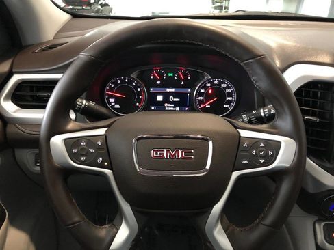 Used 2023 GMC Acadia SLT w/ Preferred Package AWD/4WD image 16