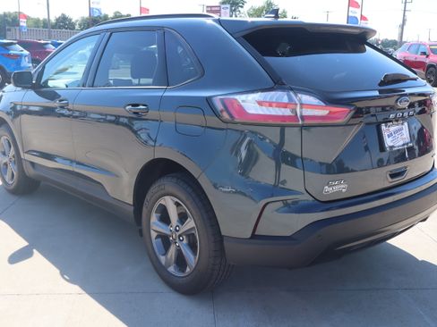 Used 2024 Ford Edge SEL w/ Sport Appearance Package AWD/4WD image 8
