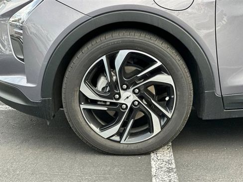 Used 2022 Chevrolet Bolt LT w/ Infotainment Package image 32