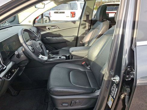 Used 2025 Kia Sportage EX w/ Premium Package image 13
