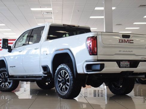 Used 2020 GMC Sierra 2500 AT4 w/ AT4 Premium Package AWD/4WD image 6