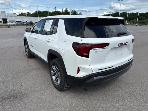 Used 2025 GMC Terrain Elevation AWD/4WD image 3