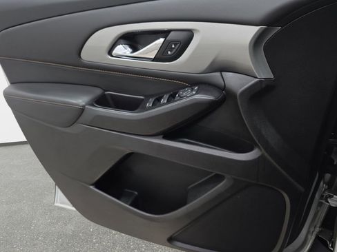 Used 2020 Chevrolet Traverse LS image 26