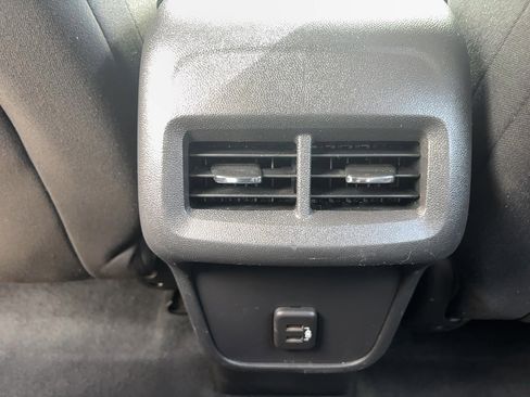 Used 2019 Chevrolet Equinox LS image 13