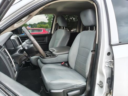 Used 2018 RAM 1500 Express w/ Express Value Package AWD/4WD image 2