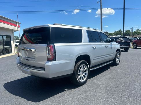 Used 2019 GMC Yukon XL Denali RWD image 5
