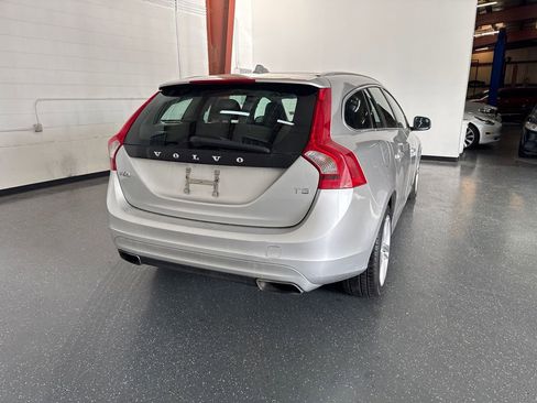 Used 2015 Volvo V60 T5 Premier image 4