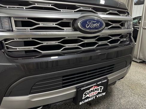 Used 2024 Ford Expedition Platinum image 35