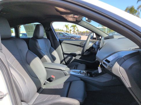Used 2025 BMW 228i xDrive w/ Technology Package image 31