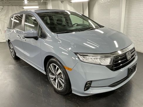 Certified 2024 Honda Odyssey Touring image 7