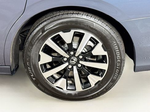 Certified 2026 Honda Odyssey EX-L image 9