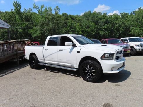 Used 2015 RAM 1500 Sport w/ Convenience Group AWD/4WD image 5