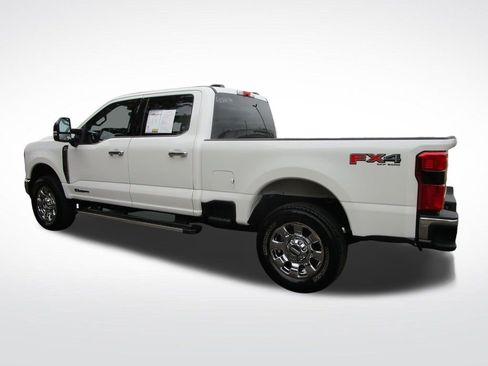Used 2026 Ford F250 Lariat w/ Chrome Package image 3