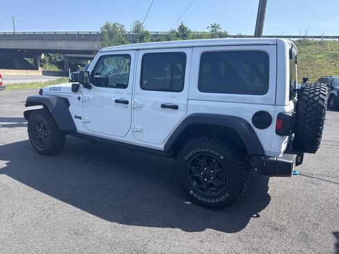 Used 2023 Jeep Wrangler Unlimited w/ Sun & Screen Package AWD/4WD image 6