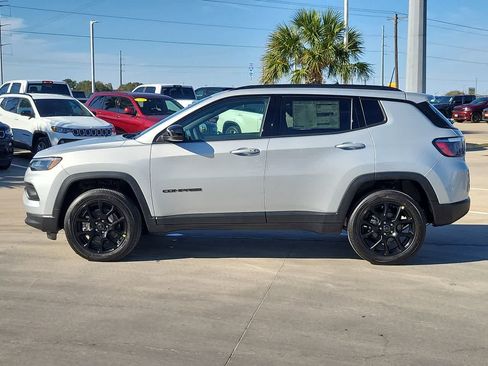New 2026 Jeep Compass Latitude AWD/4WD image 11