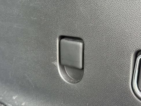 Used 2026 Chevrolet Traverse LT AWD/4WD image 9