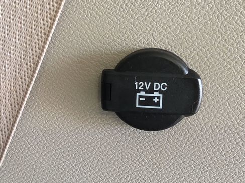 Used 2017 Chrysler Pacifica Touring-L FWD image 34