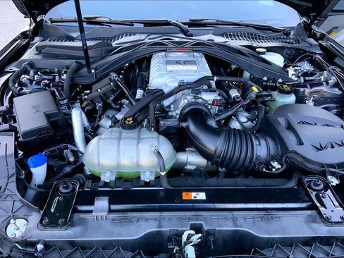 Used 2022 Ford Mustang Shelby GT500 w/ Carbon Fiber Track Pack image 29