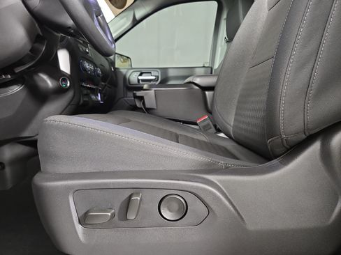 Used 2024 Chevrolet Silverado 1500 Custom AWD/4WD image 28