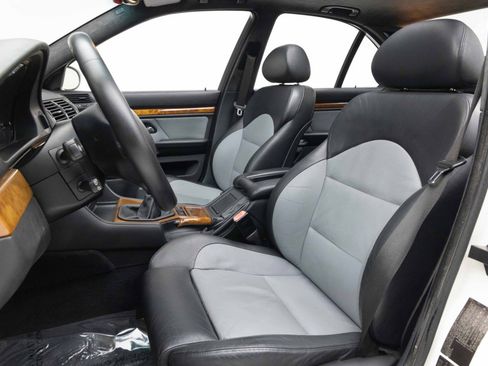 Used 2001 BMW M5 RWD image 8
