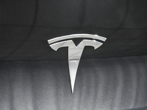 Used 2025 Tesla Model Y Long Range AWD/4WD image 96