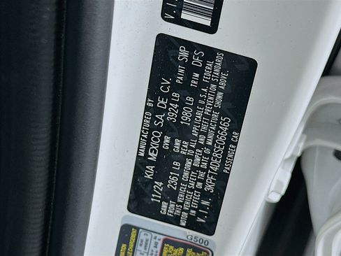 Used 2025 Kia K4 FWD image 12