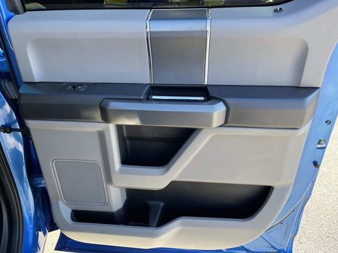 Used 2015 Ford F150 XLT w/ Equipment Group 302A Luxury image 19